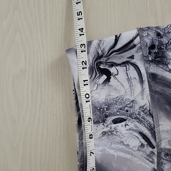 Noli Active Athletic Capris - Picture 4 of 5